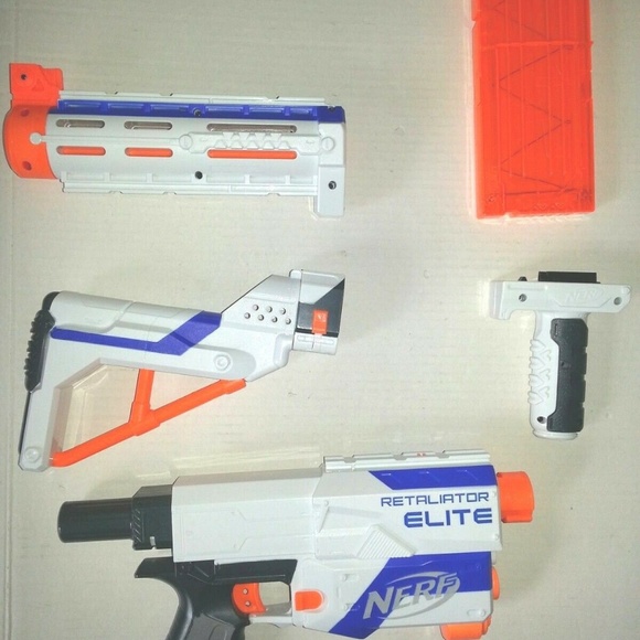 White Nerf N-Strike Elite Retaliator Blaster - Picture 4 of 5